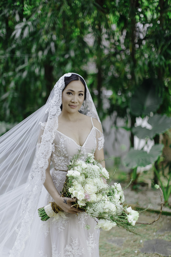 Mantilla wedding store veil