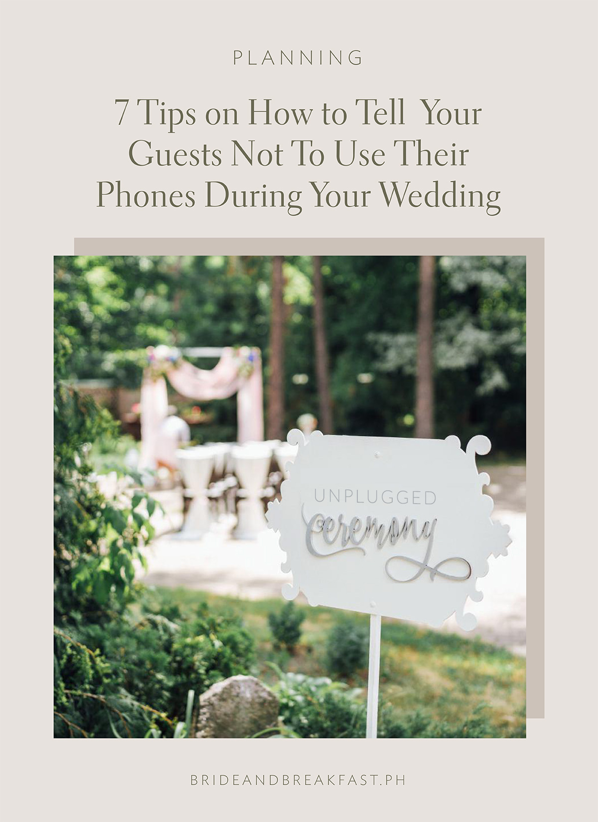 7 Tips on How to Tell Your Guests Not to Use Their Phones During Your Wedding