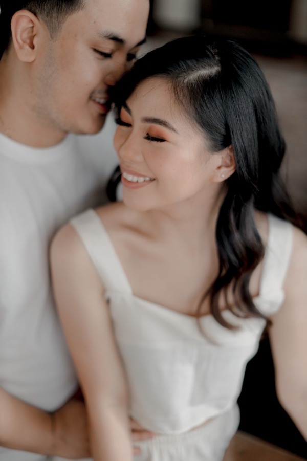 Chill and Casual Home Engagement | Philippines Wedding Blog