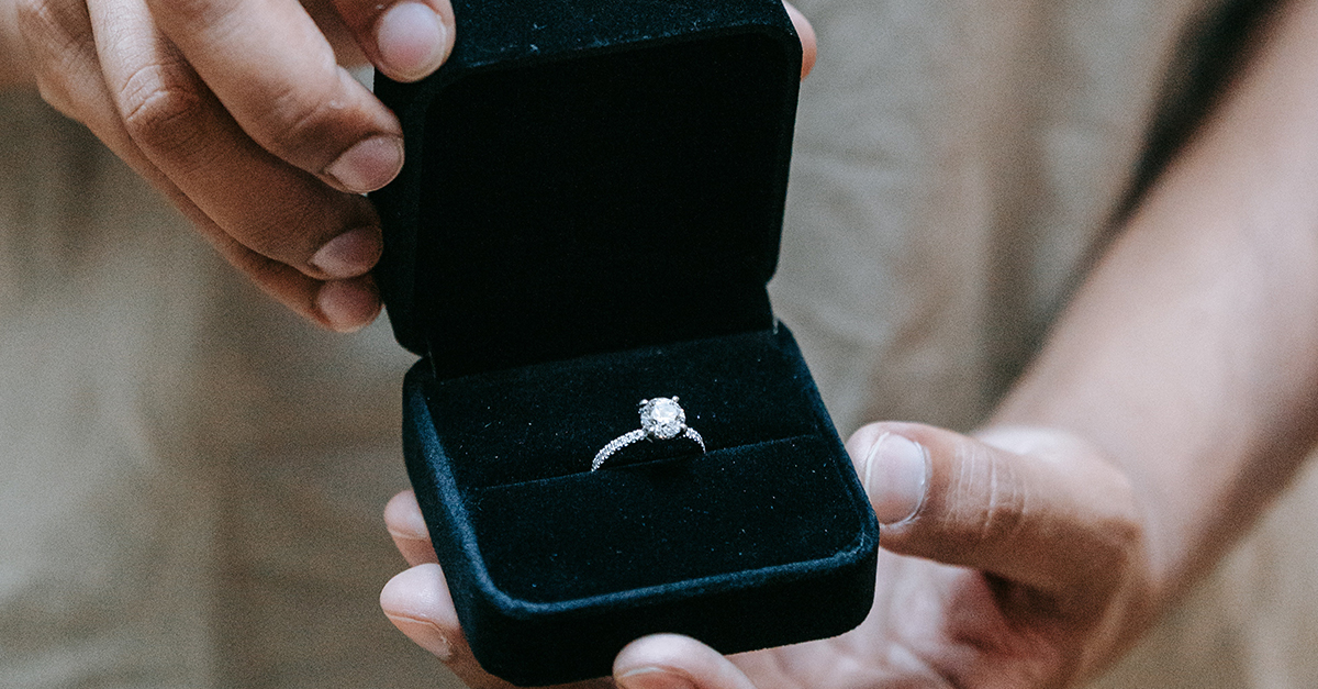 Engagement Ring Guide for Grooms | Philippines Wedding Blog